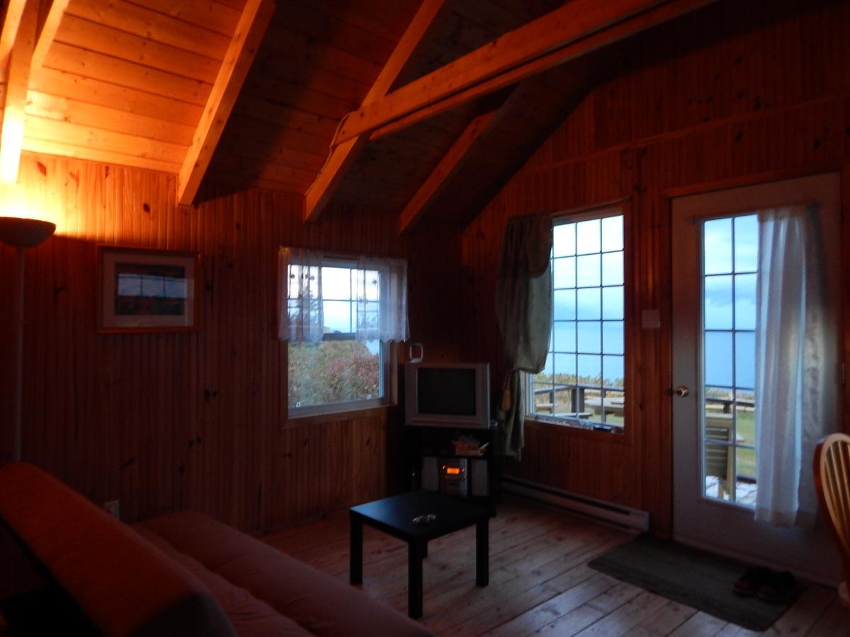 Les Chalets Brise-De-Mer Sainte-Therese-de-Gaspe Exteriér fotografie